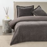 Quilt 2 Plazas Velvet Taupe